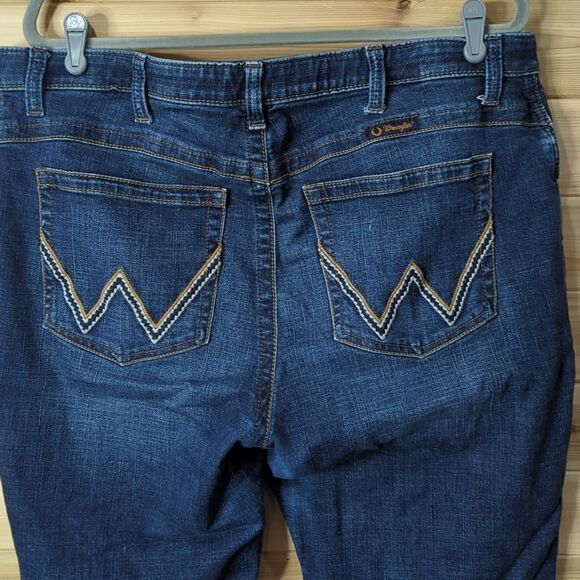 Wrangler Jeans Womens 19 Blue Ultimate Riding Jeans Midrise Dark Wash - Picture 4 of 10